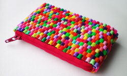 Pink perlepung af hama-perler