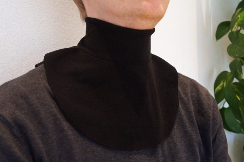 Praktisk halsedisse med velcro