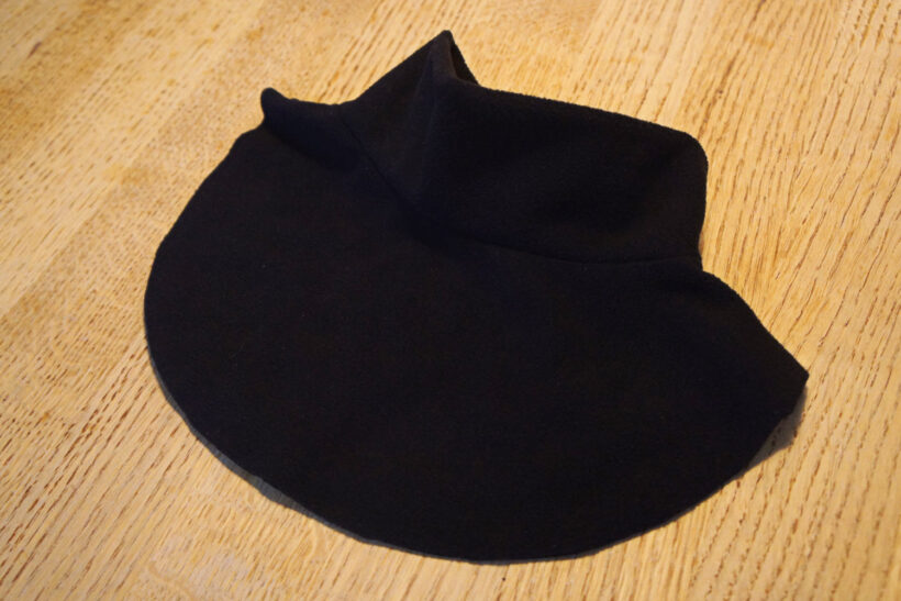 Praktisk halsedisse med velcro