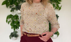 Strikket sweater med perler