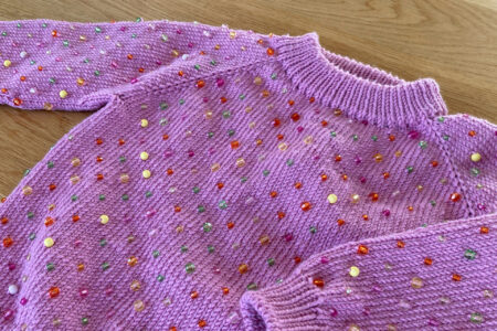 Strikket pink perlesweater