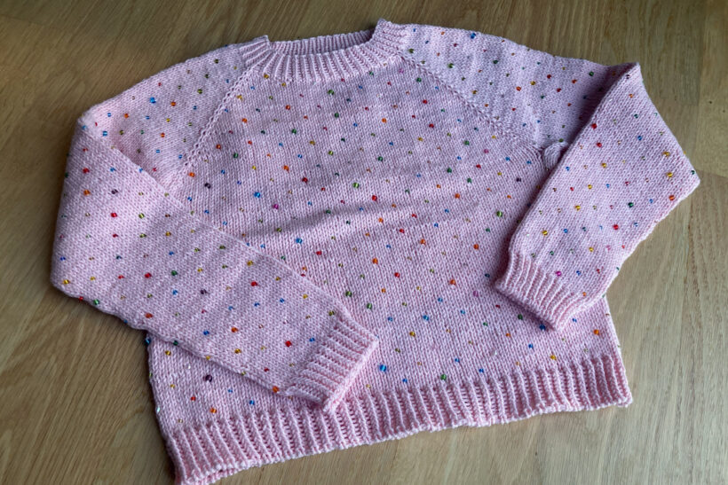 Pink perlesweater