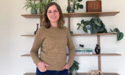 karamelfarvet strik med huller