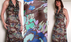 Brun blomstret sommerkjole