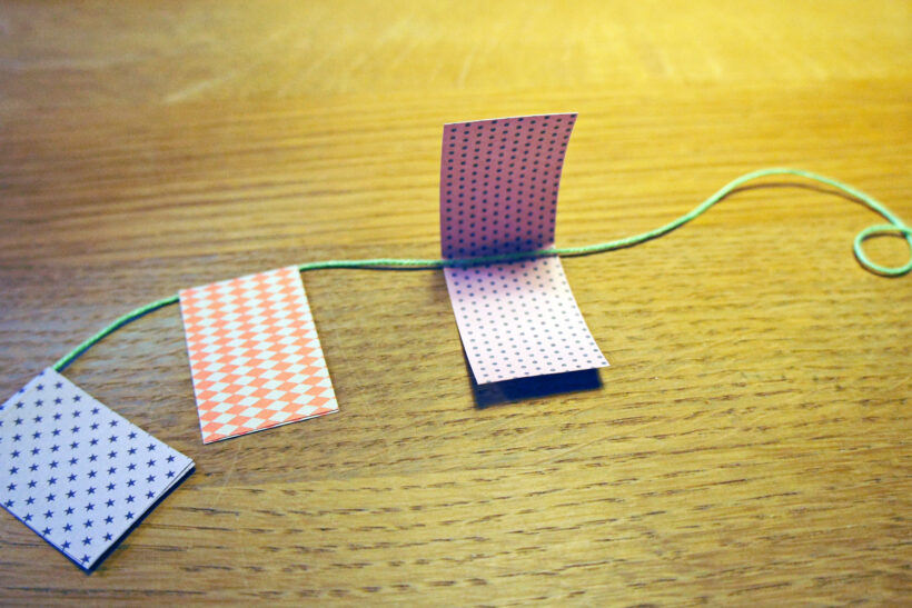 DIY julepynt: Flagranke af papirstrimler