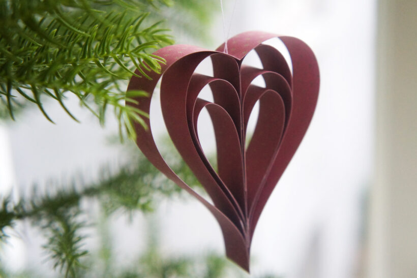 DIY julepynt: Hjerte i hjerte af papirstrimler