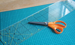 Patchwork lineal, skæremåtte og takkesaks