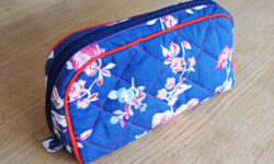 StyleDesignCreate: Quiltet blomstret toilettaske